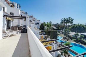AB4 - vacation home, Marbella by Roomservices